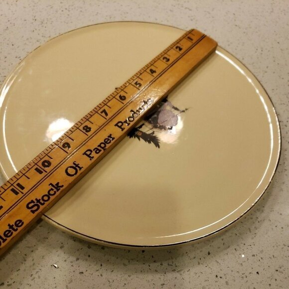 Vintage BENNETT POTTERY BAKEWARE SILHOUETTE CAKE PLATE COURTING ROYALTY 11" - Picture 4 of 5